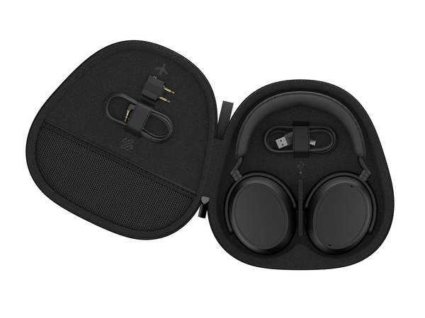 Momentum 4 black case headphone v1