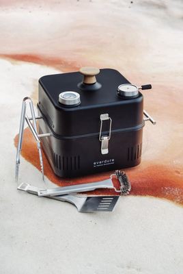 Hbcube360b   everdure cube 360 charcoal portable barbeque bbq with roasting hood by heston blumenthal %28graphite%29 3